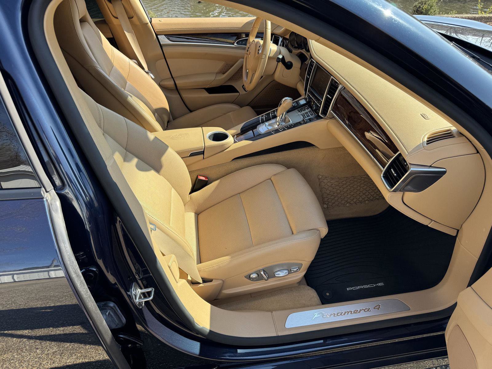 Used 2015 Porsche Panamera 4 image 8