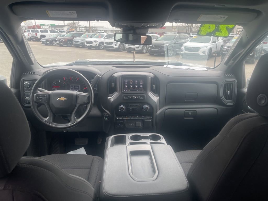 Used 2024 Chevrolet Silverado 2500 Custom w/ Custom Value Package image 21