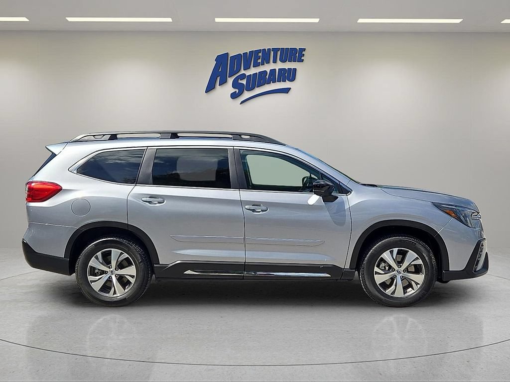 Used 2025 Subaru Ascent Limited AWD/4WD image 13