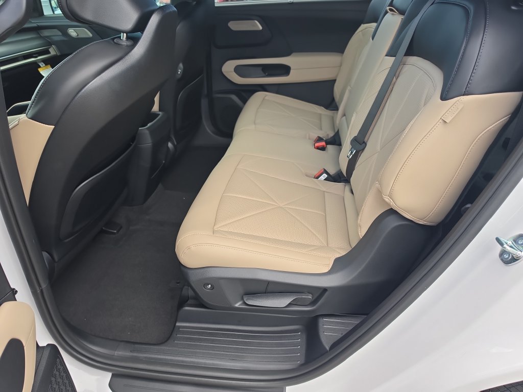 New 2027 Kia Telluride EX FWD image 17