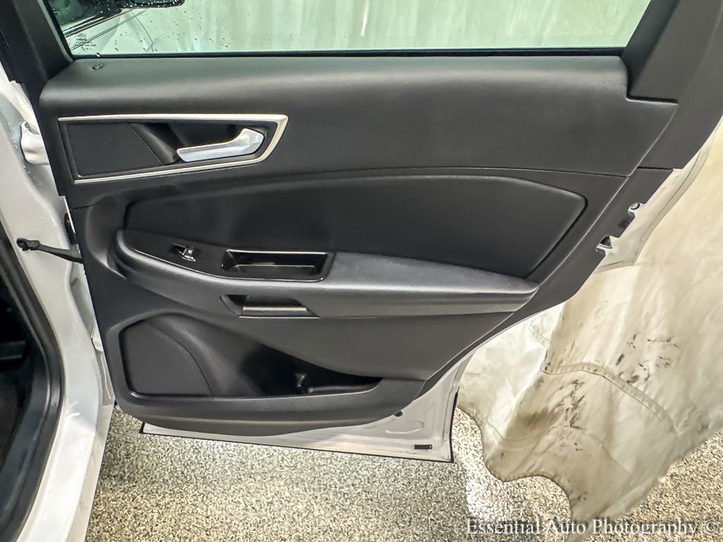 Certified 2018 Ford Edge SEL w/ Equipment Group 201A image 24