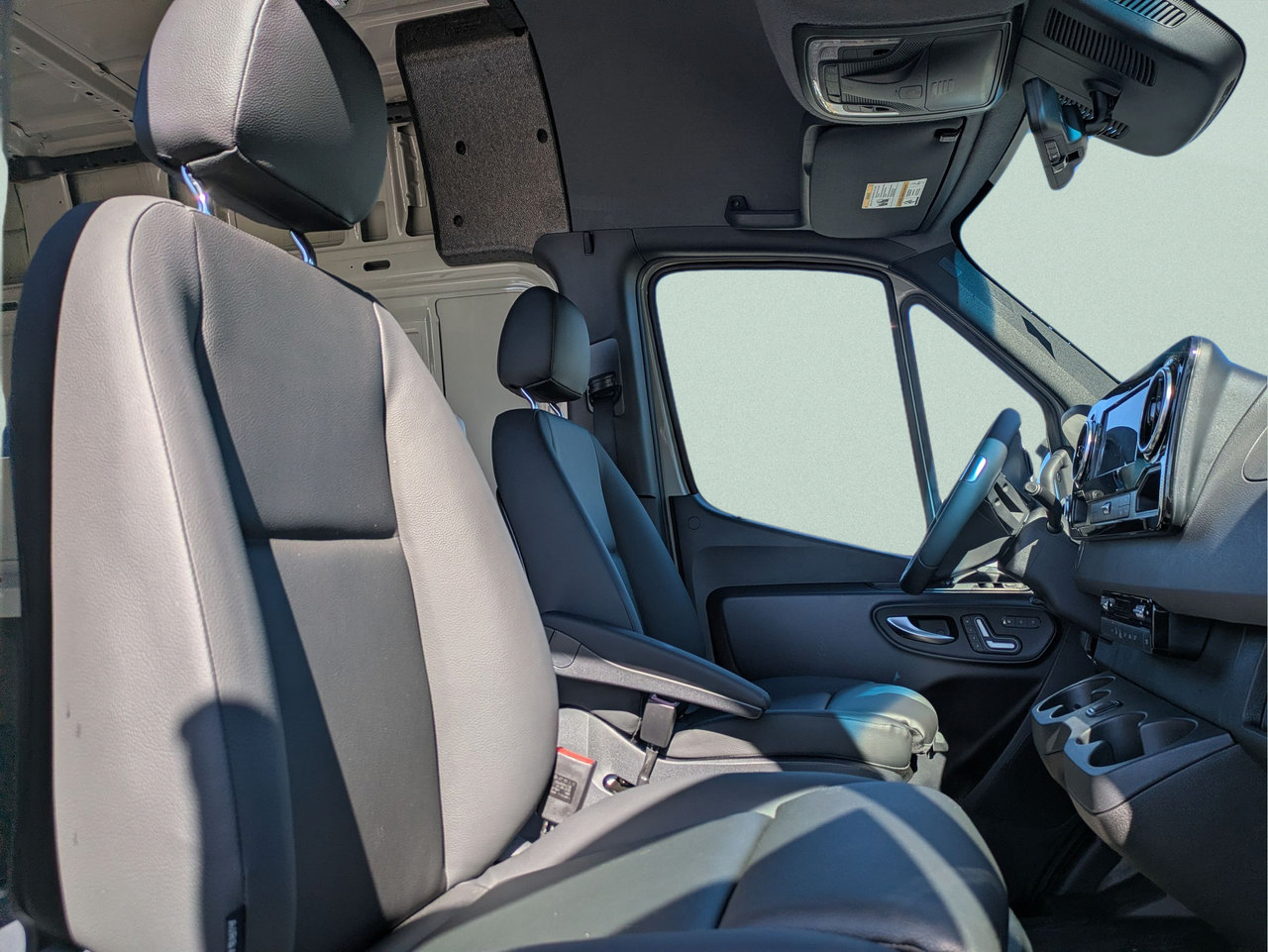 New 2025 Mercedes-Benz Sprinter 2500 image 7