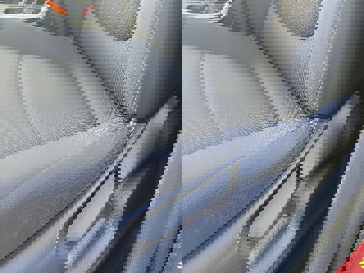 Used 2021 Toyota Corolla LE image 12