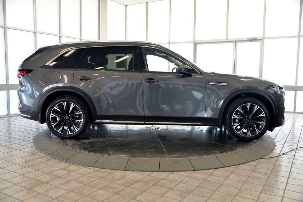 Certified 2024 MAZDA CX-90 Plug-In Hybrid w/ Premium Pkg image 9