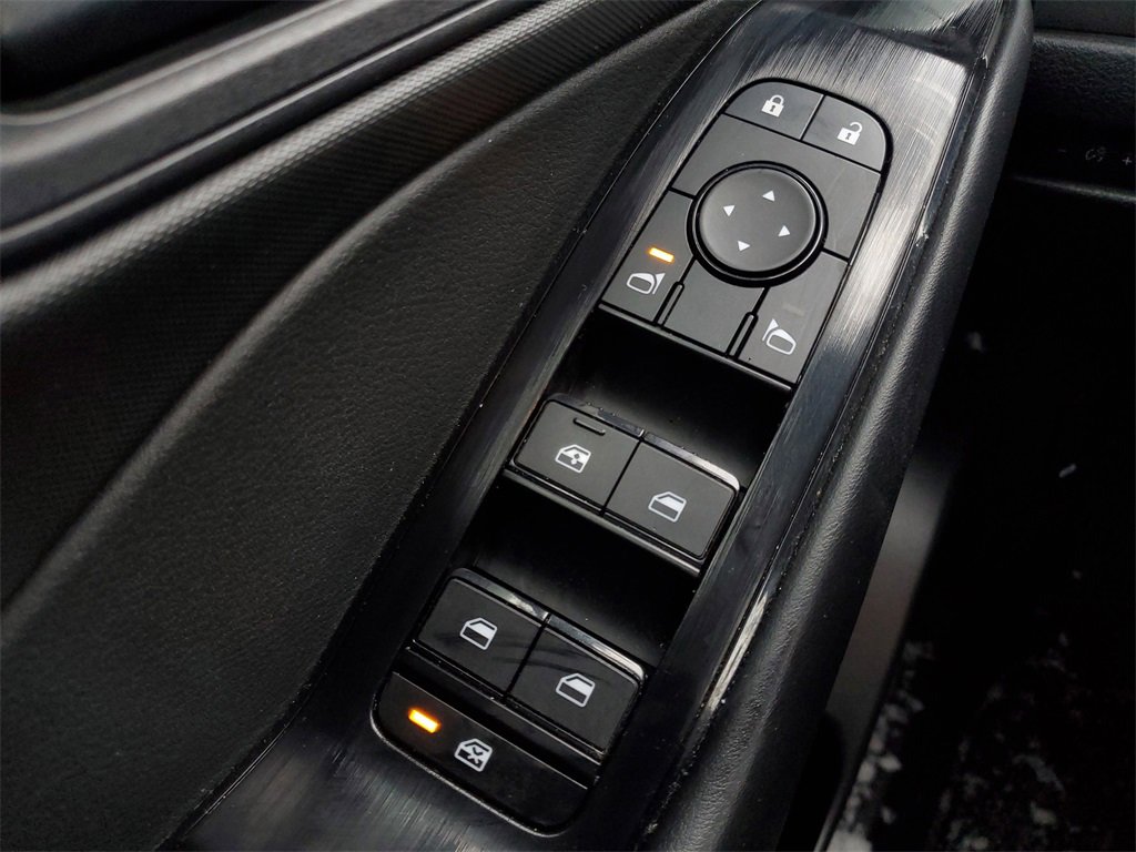 Used 2024 Nissan Rogue S image 14