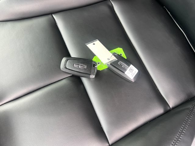 Certified 2024 Lincoln Corsair AWD image 33