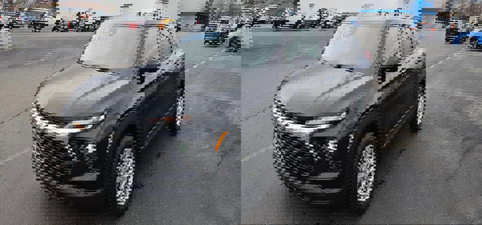 Used 2024 Chevrolet TrailBlazer LS w/ LS Convenience Package image 3