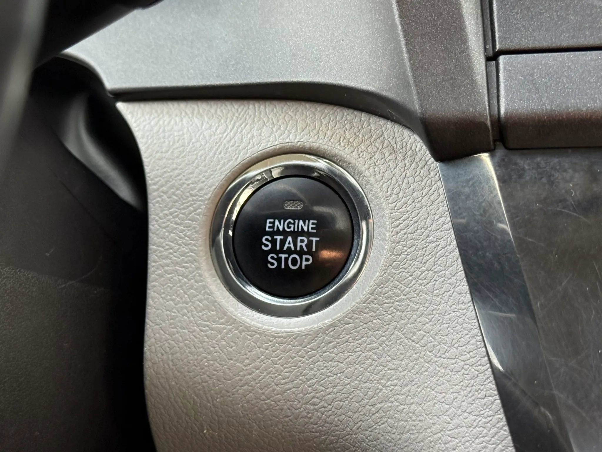 Used 2015 Toyota Sienna XLE w/ XLE Navigation Package AWD/4WD image 23