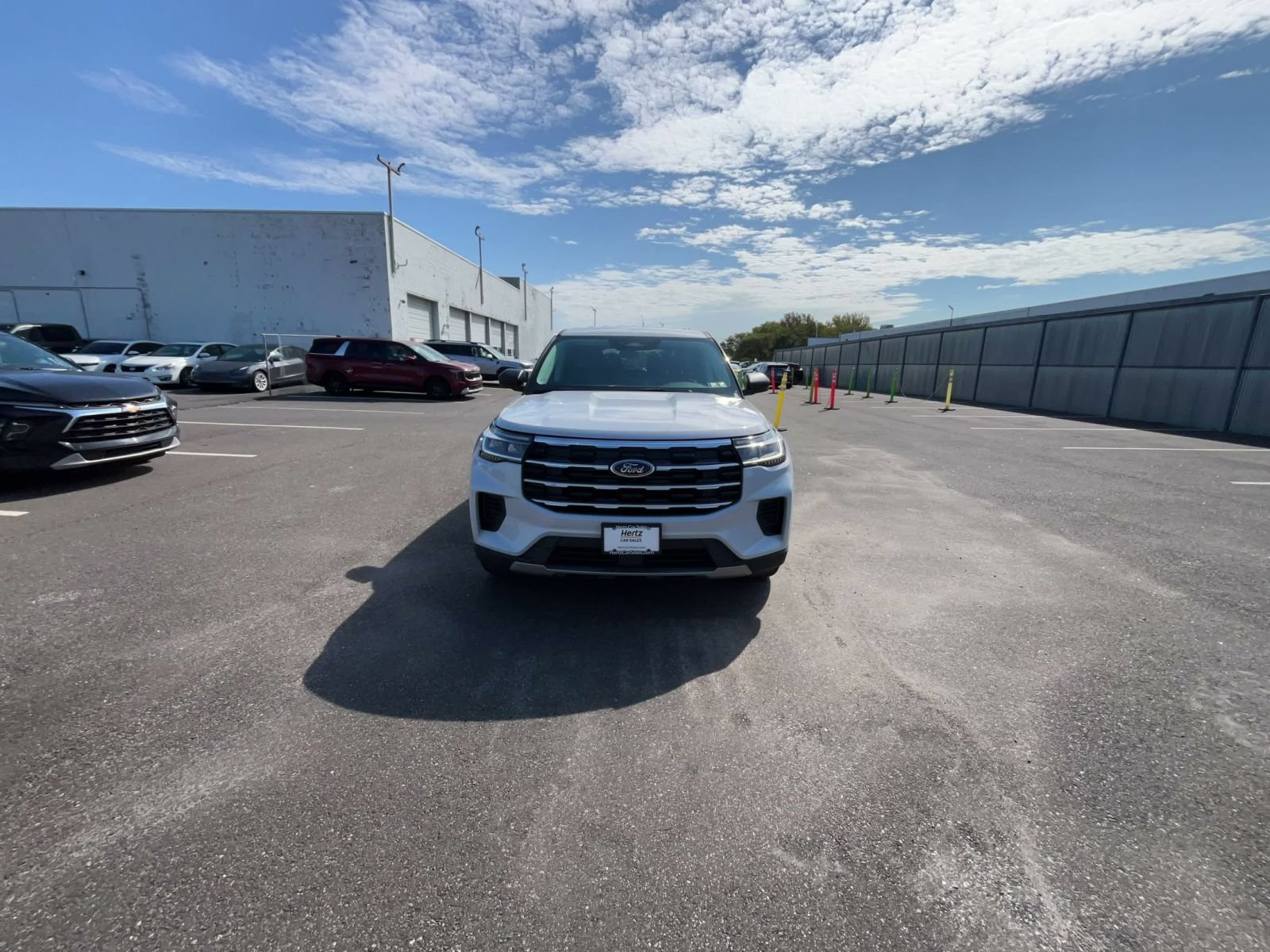 Used 2026 Ford Explorer Active AWD/4WD image 4