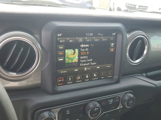 Used 2018 Jeep Wrangler Unlimited Sahara AWD/4WD image 23