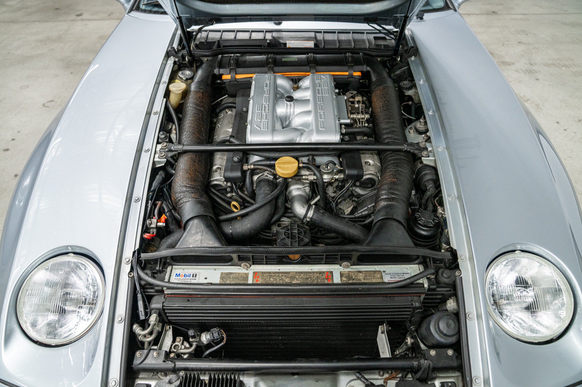 Used 1994 Porsche 928 GTS RWD image 11