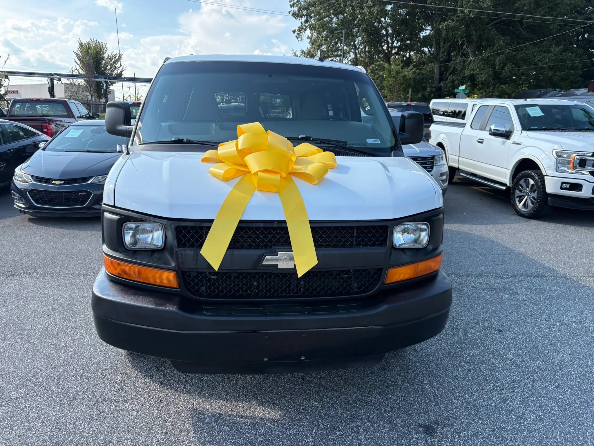 Used 2016 Chevrolet Express 2500 LS RWD image 6