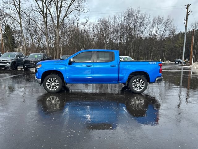 Used 2025 Chevrolet Silverado 1500 LT AWD/4WD image 2