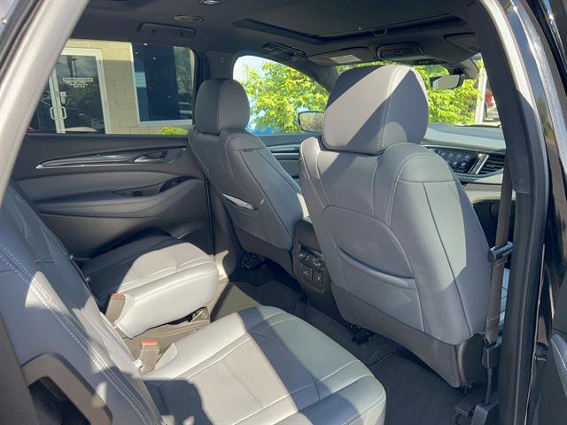 Used 2023 Buick Enclave Premium w/ Experience Buick Package AWD/4WD image 17