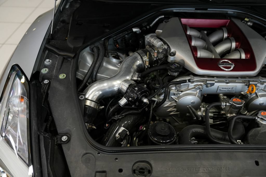 Used 2016 Nissan GT-R Premium AWD/4WD image 34