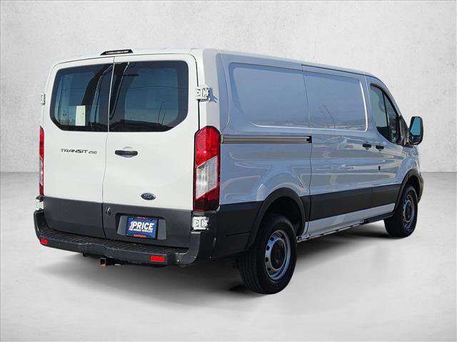 Used 2016 Ford Transit 250 image 5