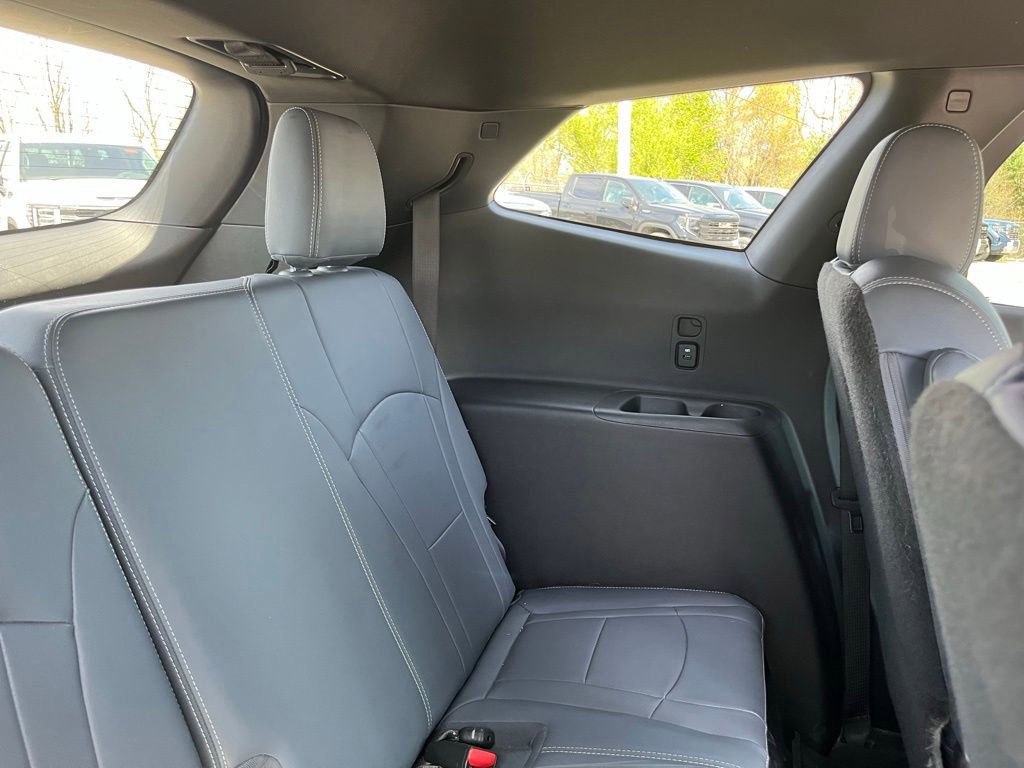 Used 2022 Buick Enclave Essence w/ Trailering Package, 5000 lbs. AWD/4WD image 32