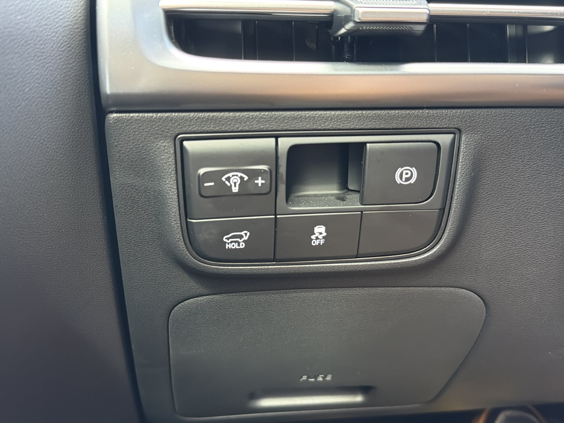 Used 2025 Hyundai Tucson Limited FWD image 24