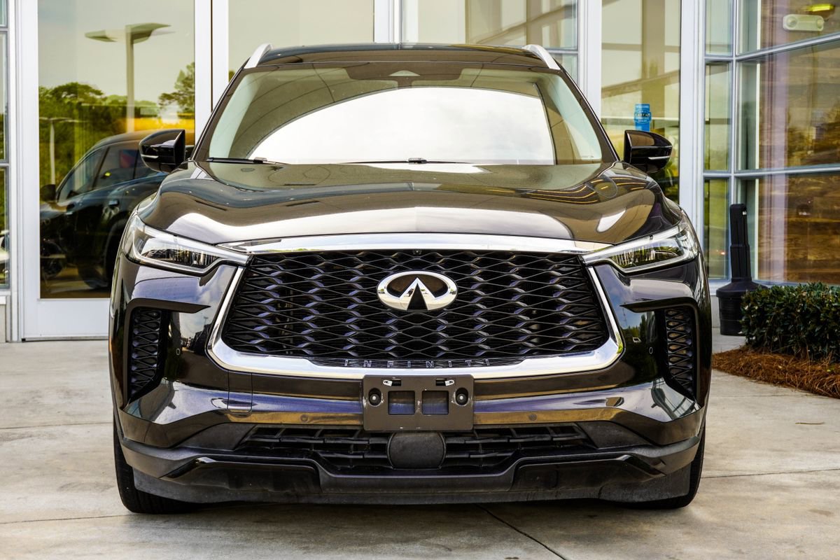 Used 2023 INFINITI QX60 Luxe w/ Cargo Package image 7