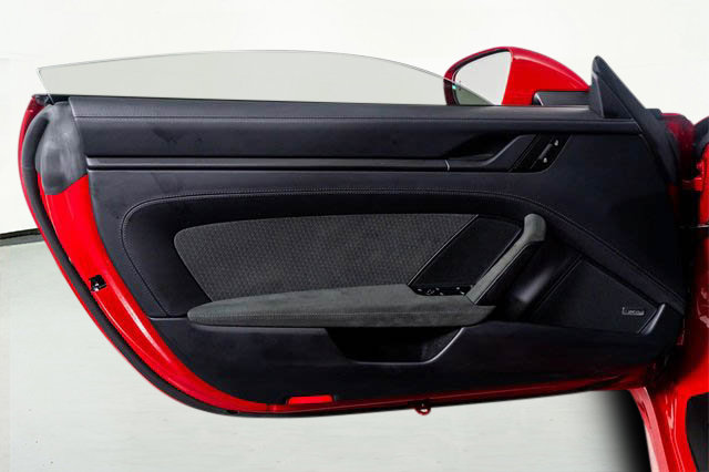 Used 2025 Porsche 911 Carrera 4 GTS image 34