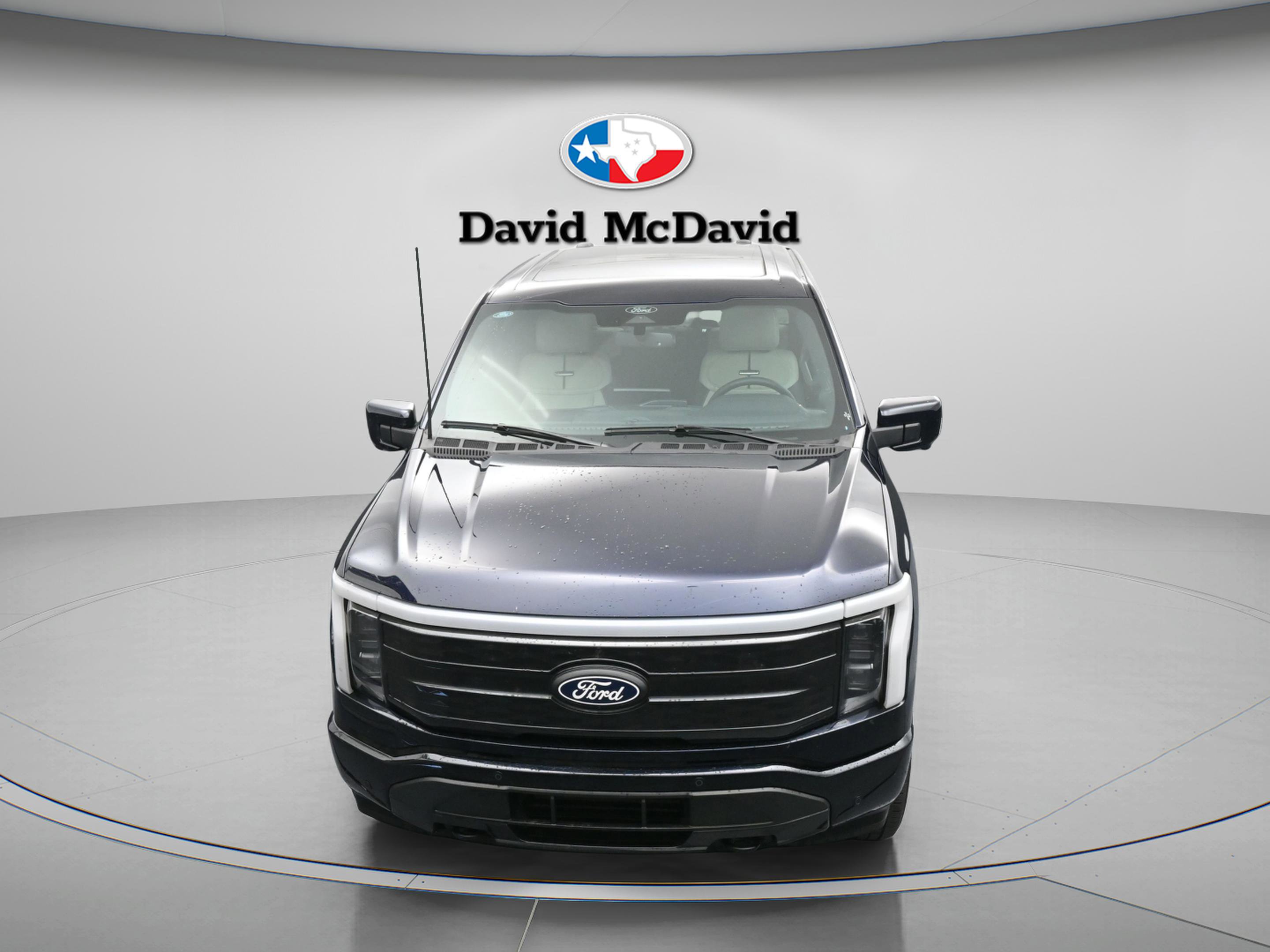 Used 2025 Ford F150 Lightning Platinum image 38