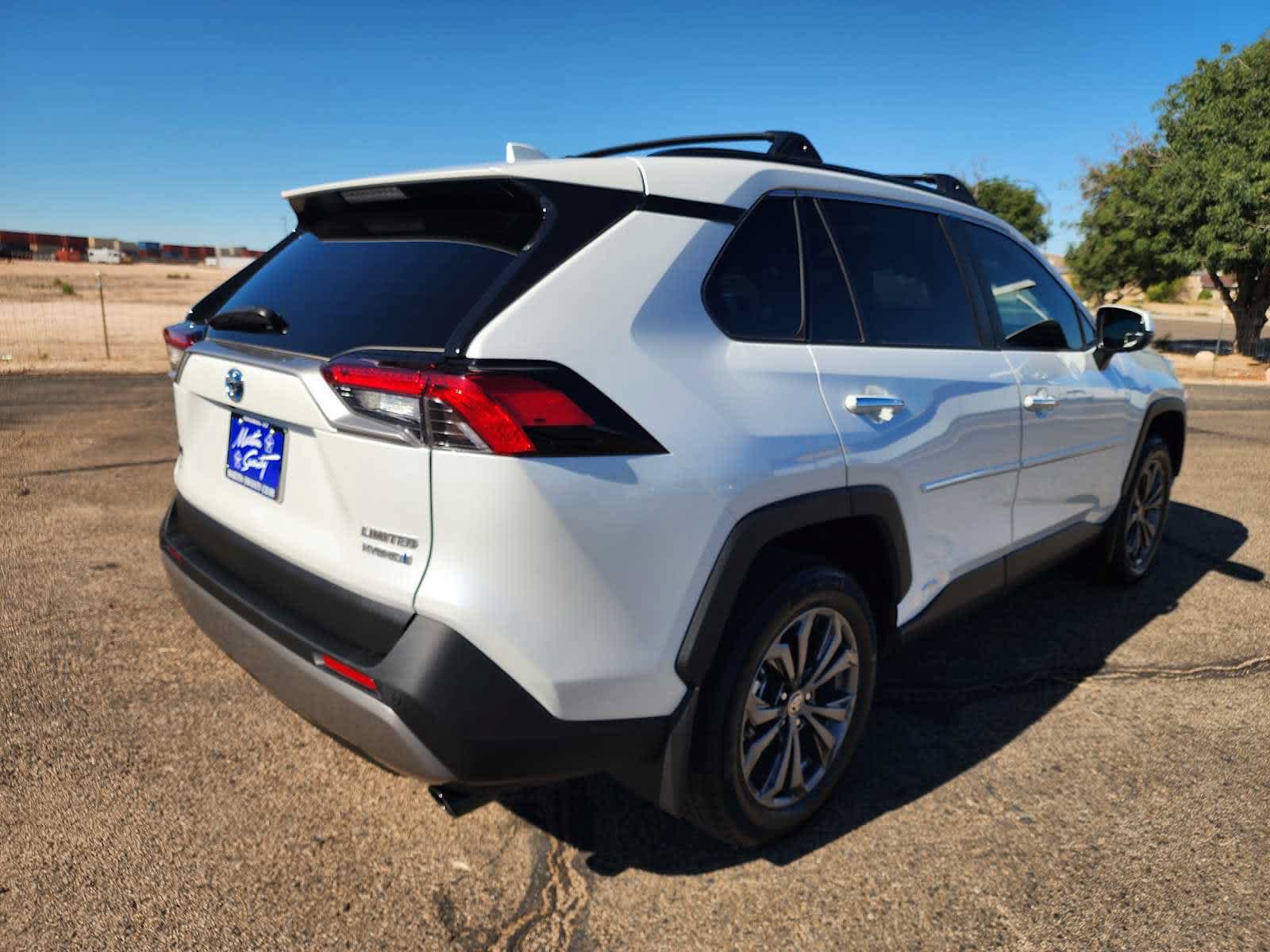 Used 2023 Toyota RAV4 Limited AWD/4WD image 5