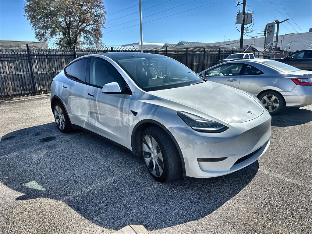 Used 2021 Tesla Model Y Long Range image 3