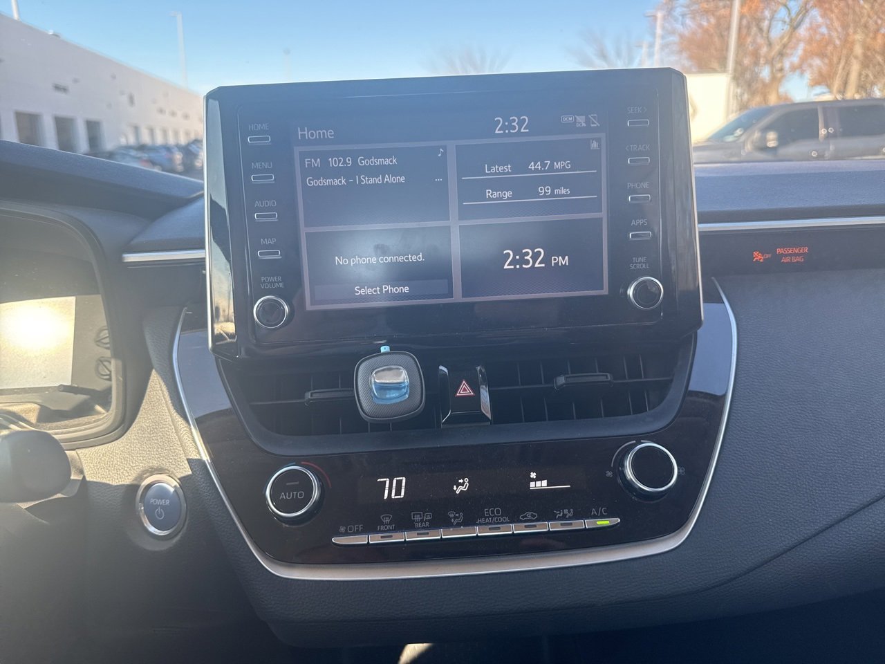 Used 2020 Toyota Corolla LE image 10