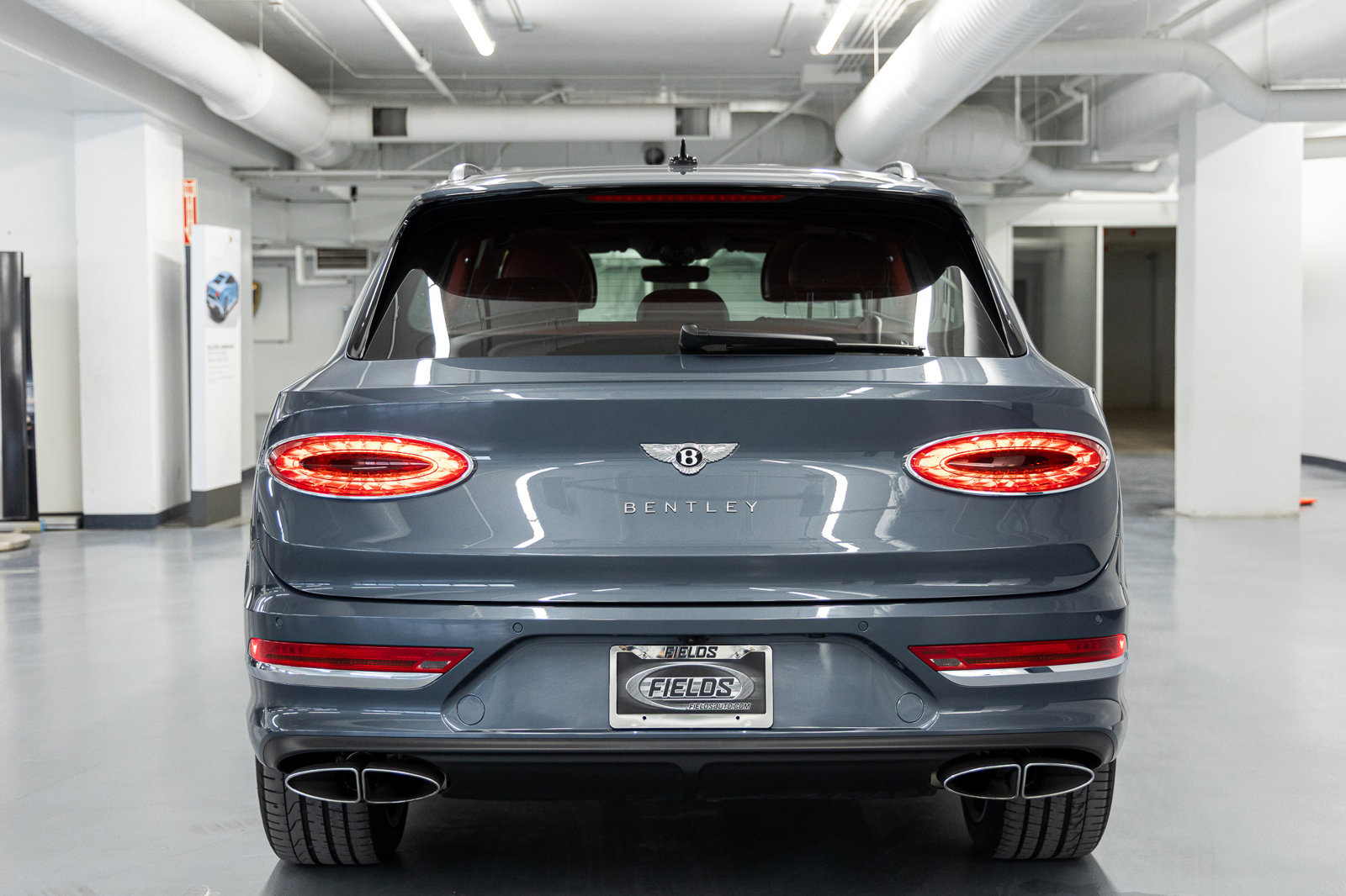 Used 2022 Bentley Bentayga image 4