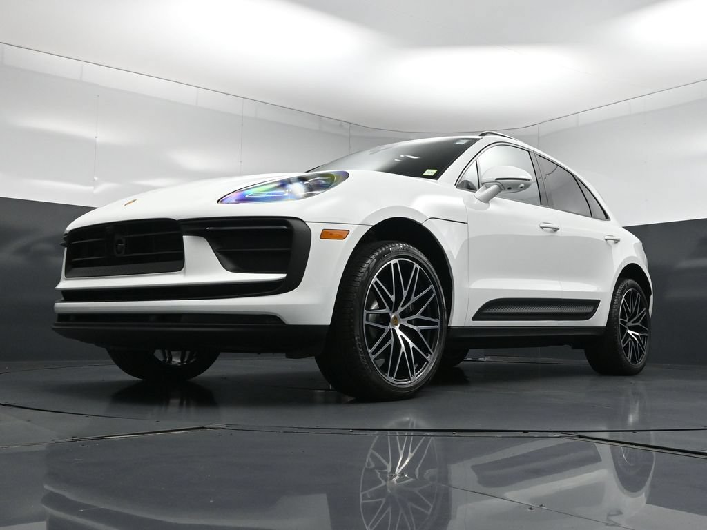 New 2026 Porsche Macan AWD/4WD image 22