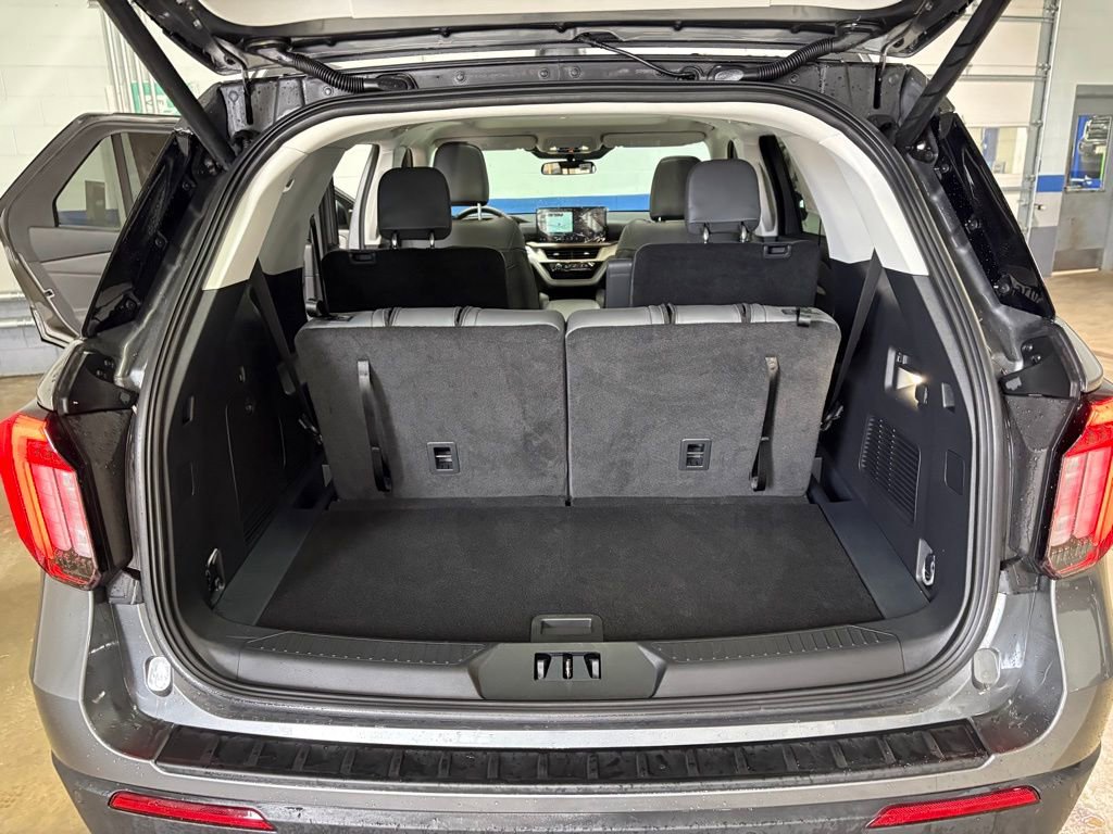 New 2026 Ford Explorer Active w/ Active Comfort Package image 25