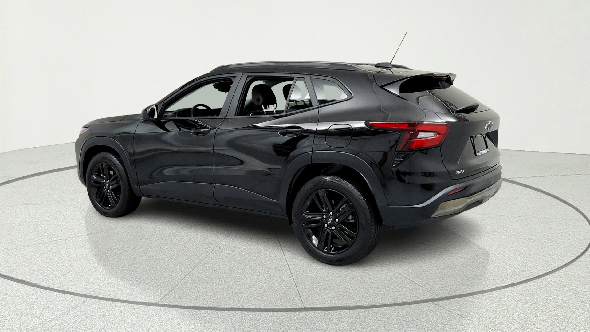 Used 2025 Chevrolet Trax ACTIV w/ Driver Confidence Package FWD image 3