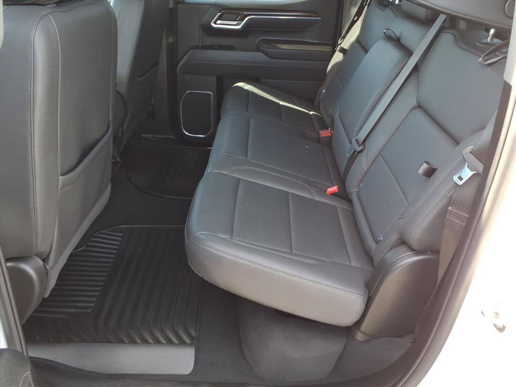 Used 2025 GMC Sierra 1500 SLT AWD/4WD image 12