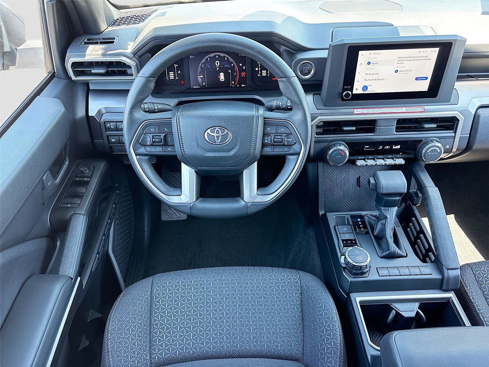 Used 2025 Toyota 4Runner SR5 AWD/4WD image 25