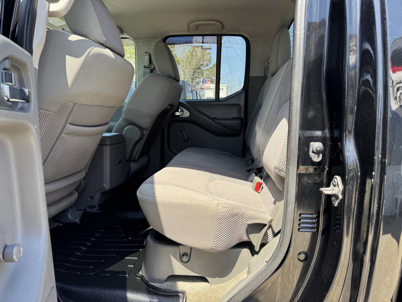 Used 2013 Nissan Frontier S AWD/4WD image 26