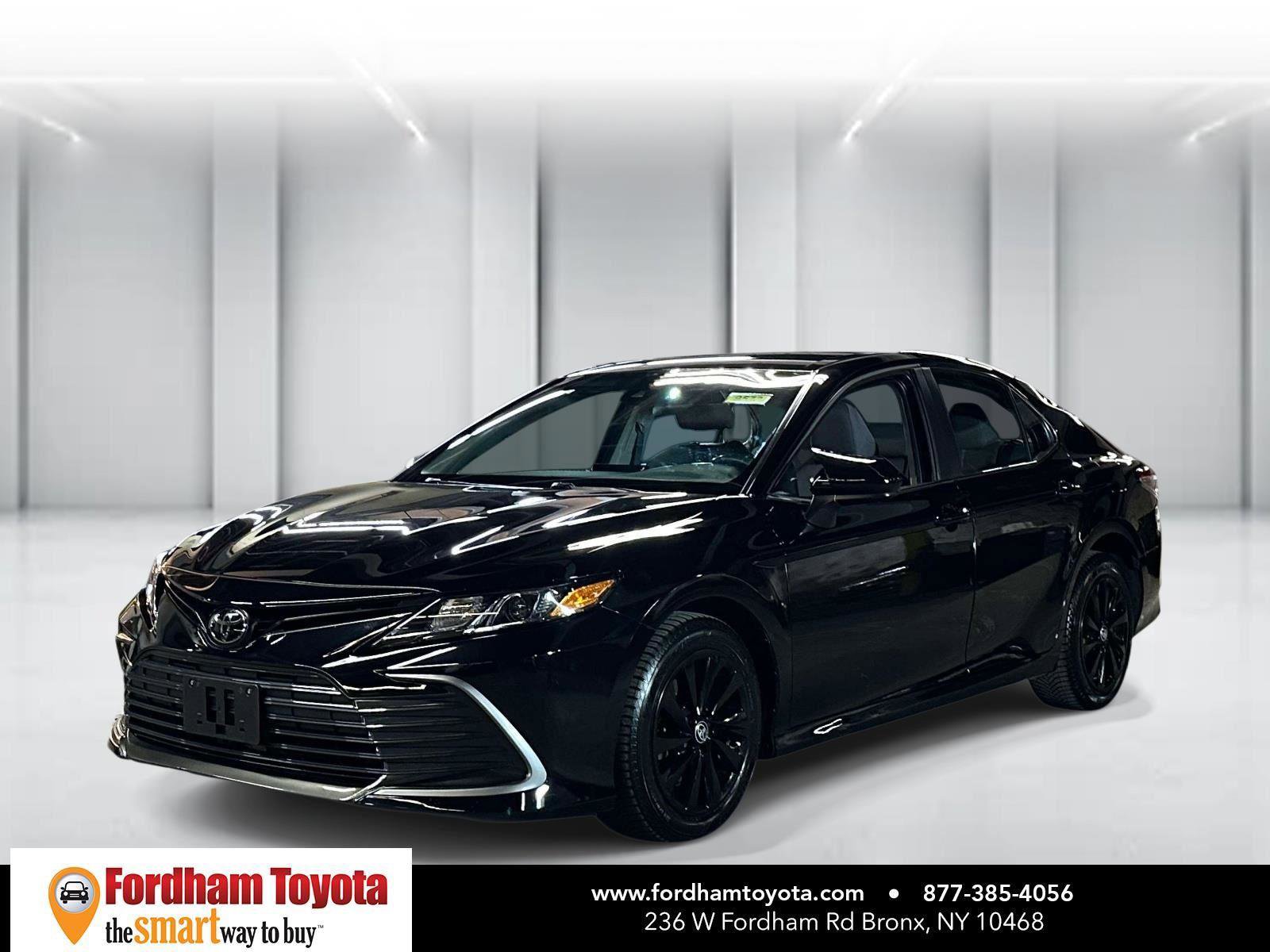 Used 2022 Toyota Camry LE image 8