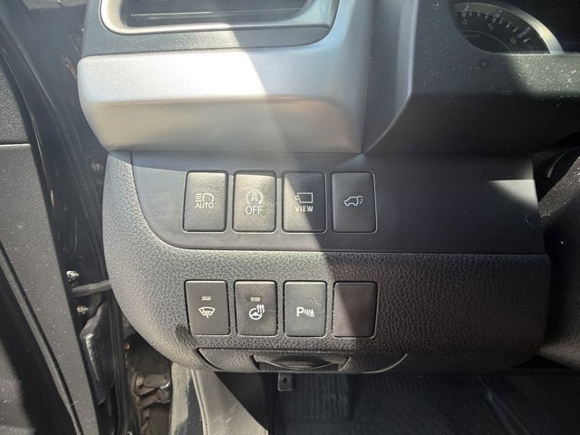 Used 2017 Toyota Highlander Limited AWD/4WD image 21