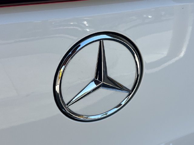 Used 2025 Mercedes-Benz EQB 300 4MATIC image 20