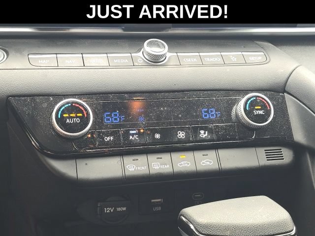 Certified 2024 Hyundai Elantra SEL FWD image 14