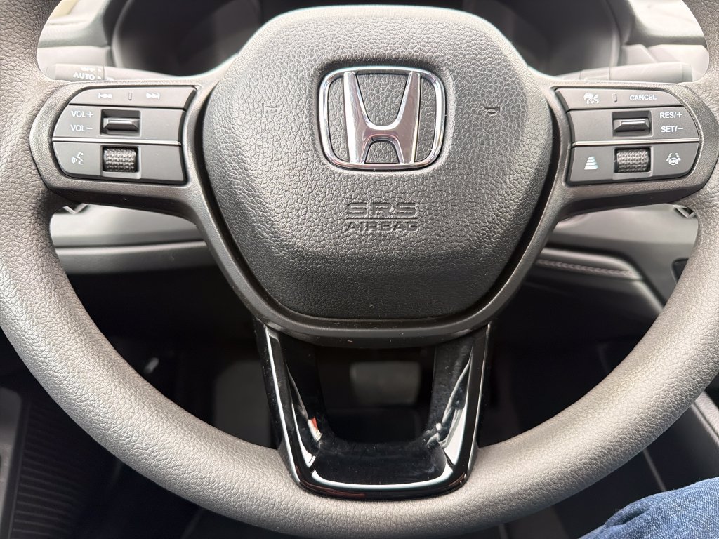 Used 2025 Honda Accord SE image 46