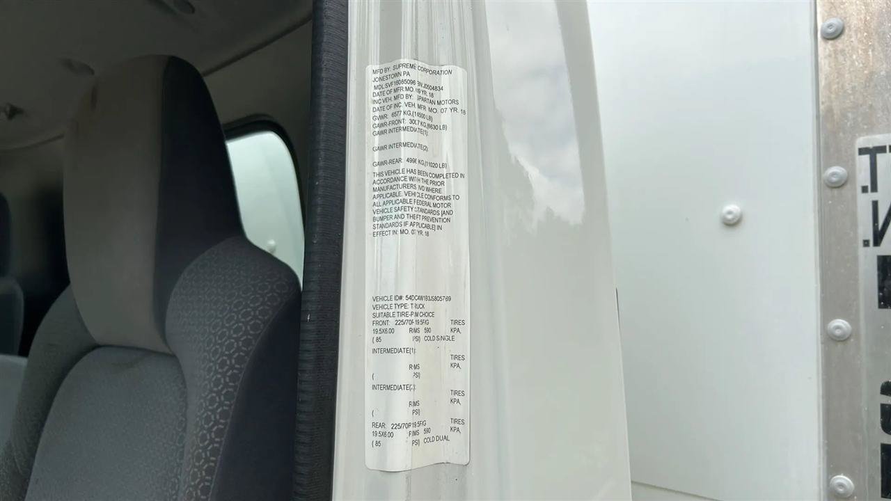 Used 2018 Isuzu NPR RWD image 36