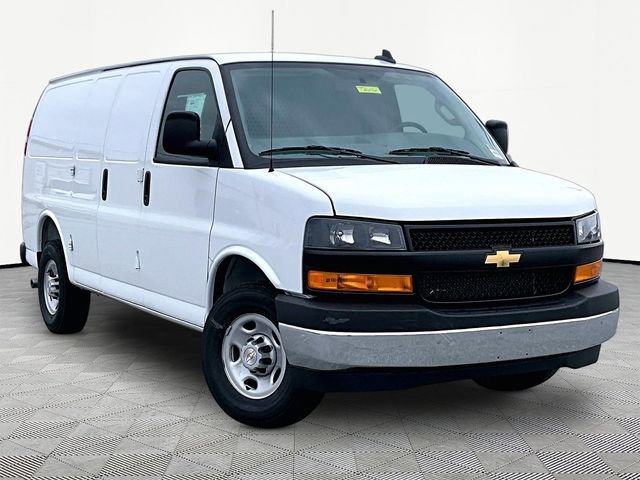 New 2025 Chevrolet Express 3500 w/ Driver Convenience Package