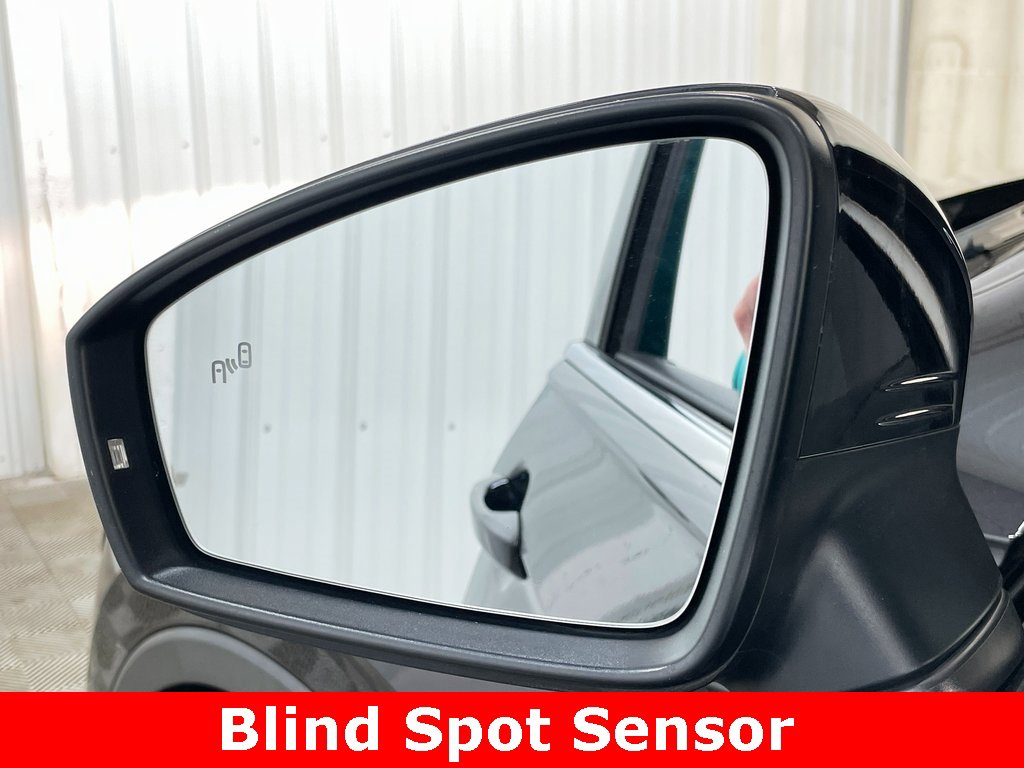 Used 2018 Volkswagen Tiguan SEL image 32