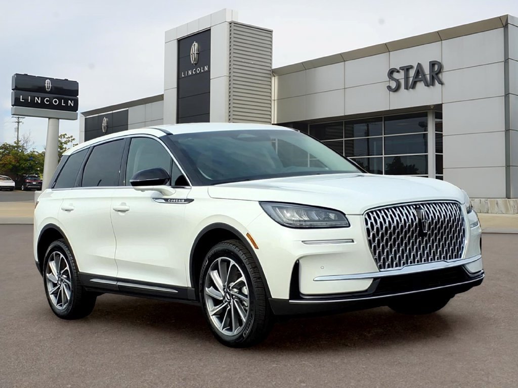 Used 2023 Lincoln Corsair AWD w/ Equipment Group 101A image 1