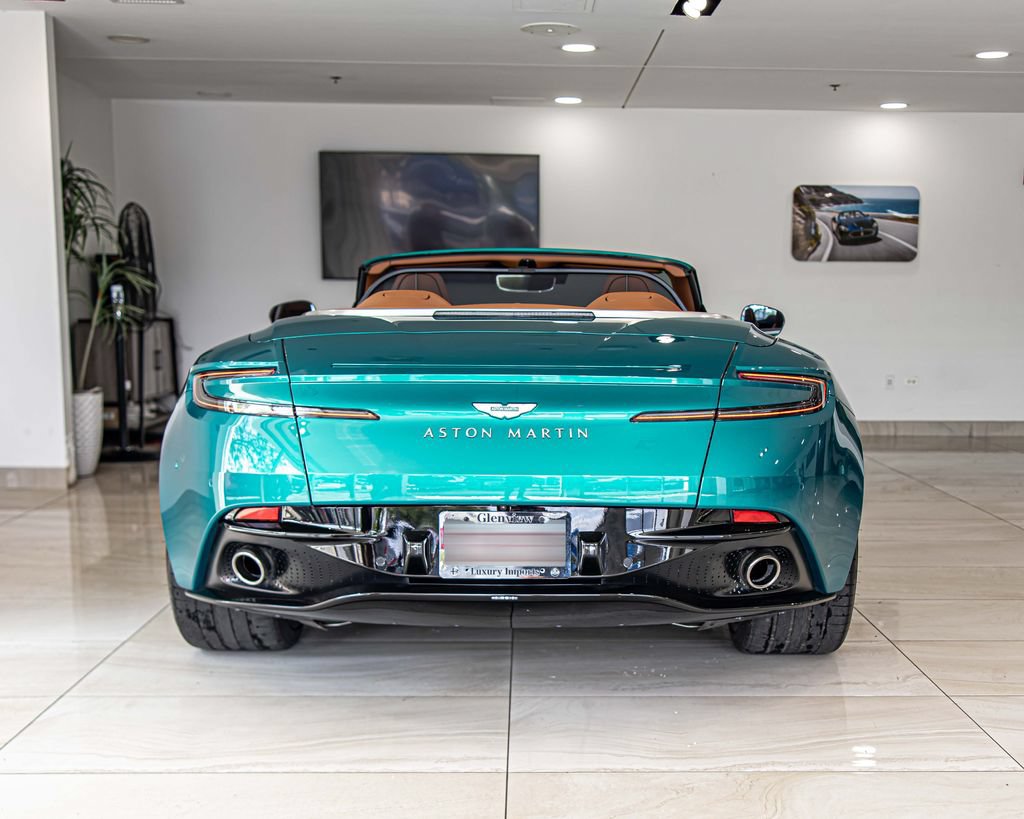 Used 2025 Aston Martin DB12 Convertible RWD image 13