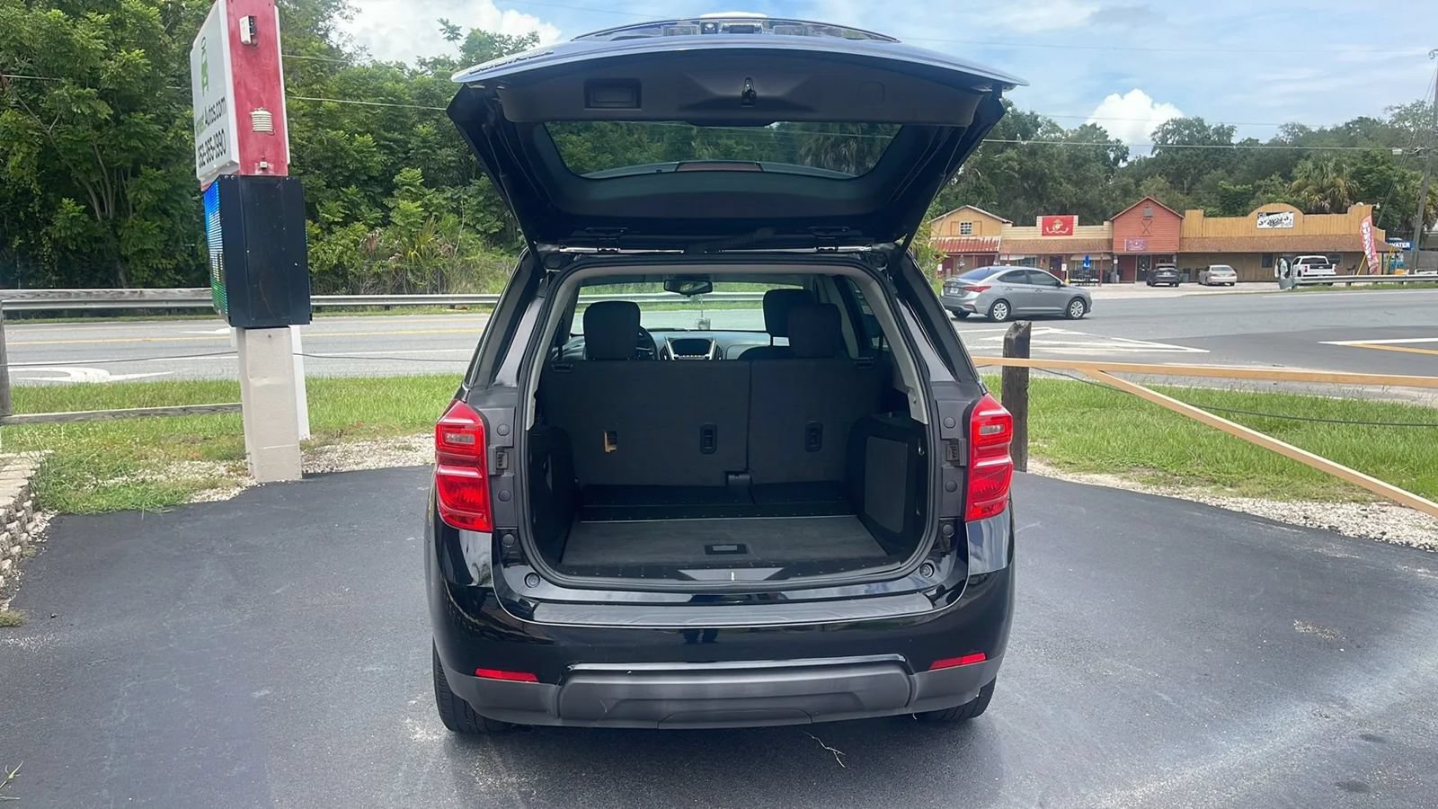 Used 2017 Chevrolet Equinox LS FWD image 13