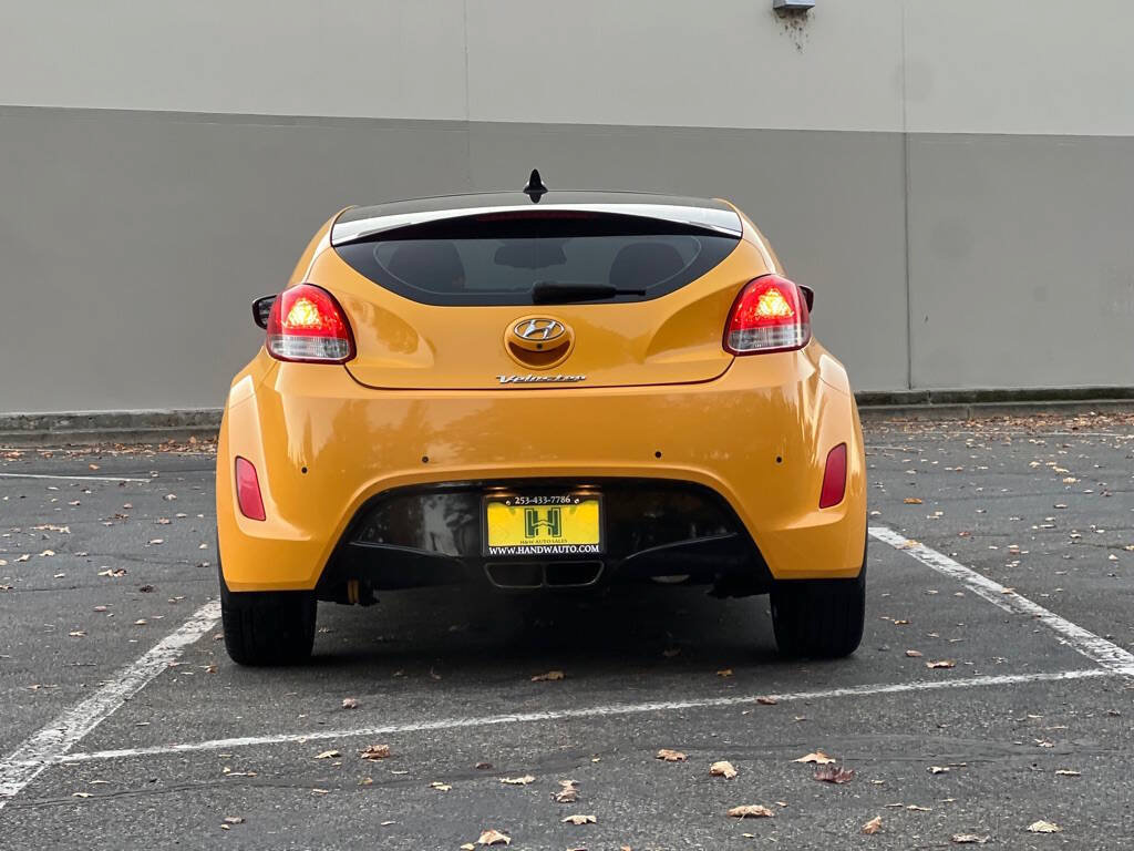 Used 2012 Hyundai Veloster w/ Style Pkg FWD image 4