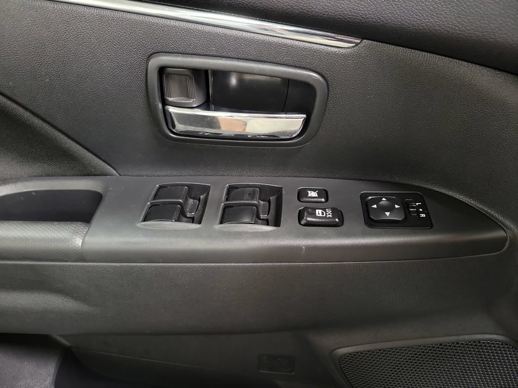 Used 2025 Mitsubishi Outlander Sport LE AWD/4WD image 19