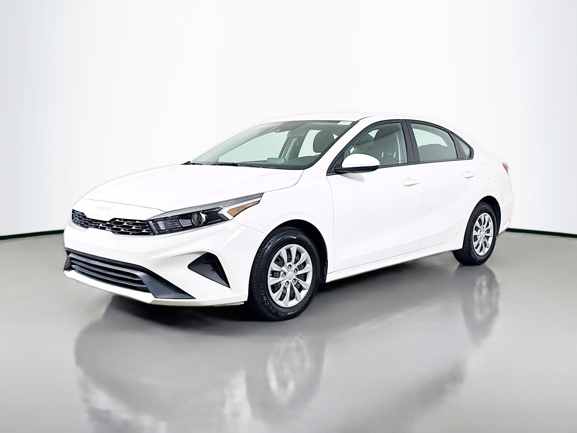 Used 2024 Kia Forte LX FWD image 4