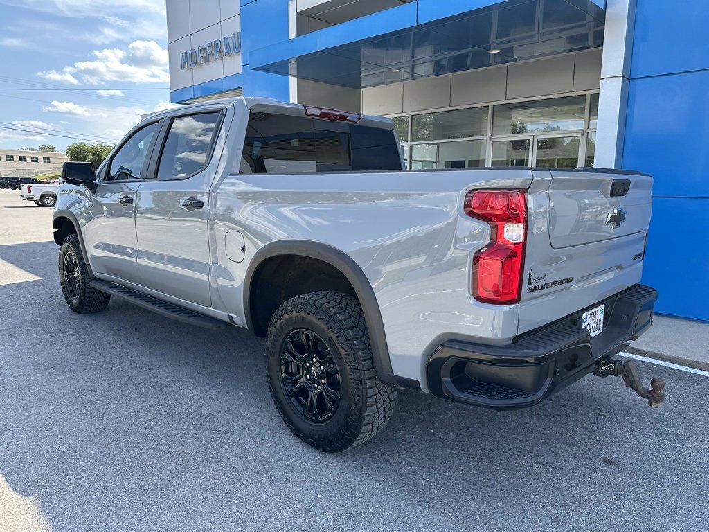 Used 2025 Chevrolet Silverado 1500 ZR2 w/ Technology Package image 3